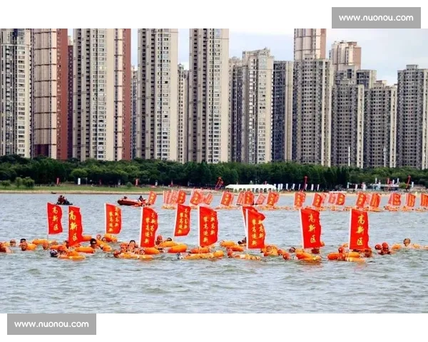 600 泳士搏浪鹭江！2025 横渡活动续写世纪传奇